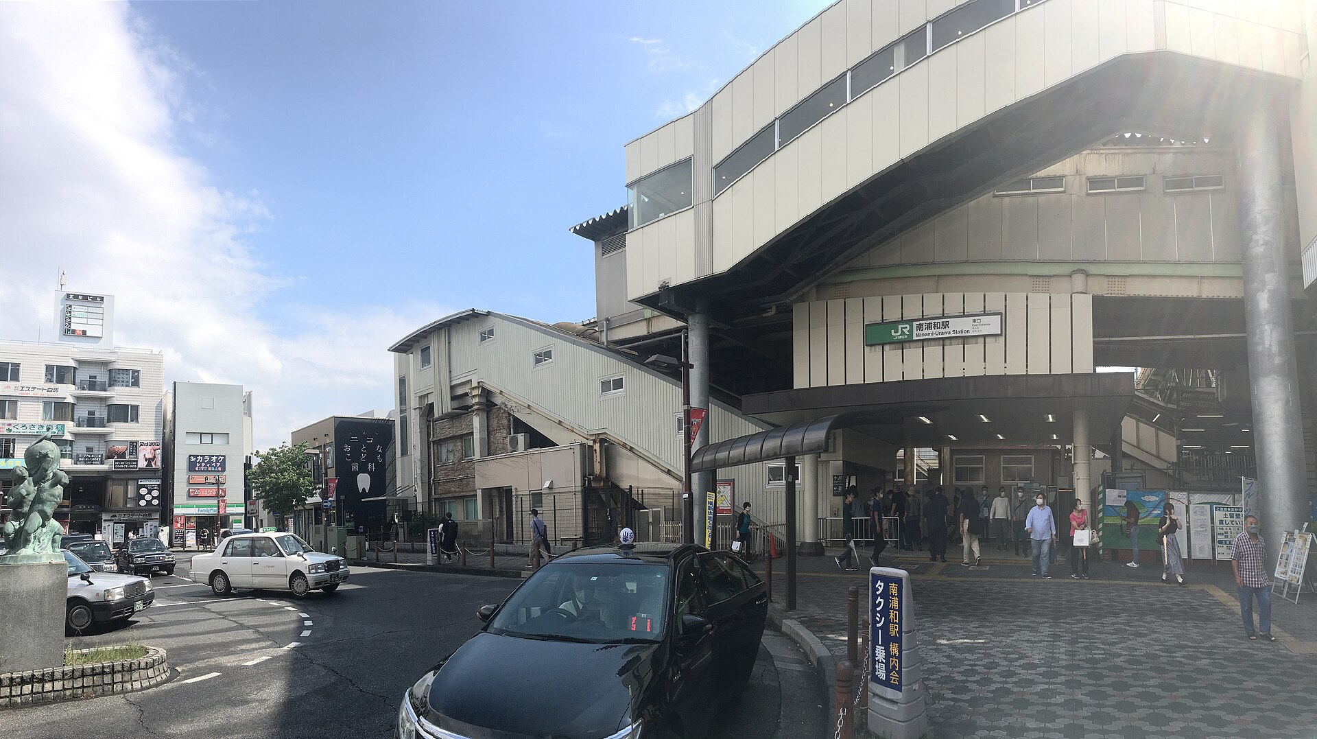 JR南浦和駅の東口
