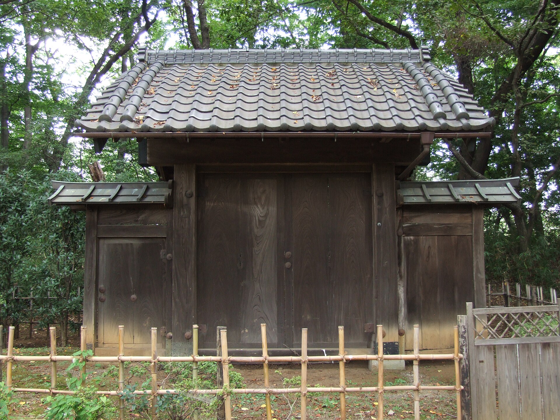 岩槻城址公園にある岩槻城の裏門